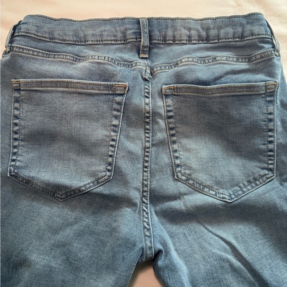 Wild Fable Women’s Light Wash Flare Jeans – Size 12 - Picture 3 of 6